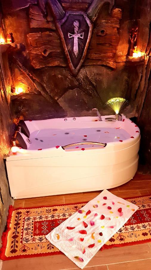Pensiunea Dracula & Spa Capatineni-Ungureni Ngoại thất bức ảnh