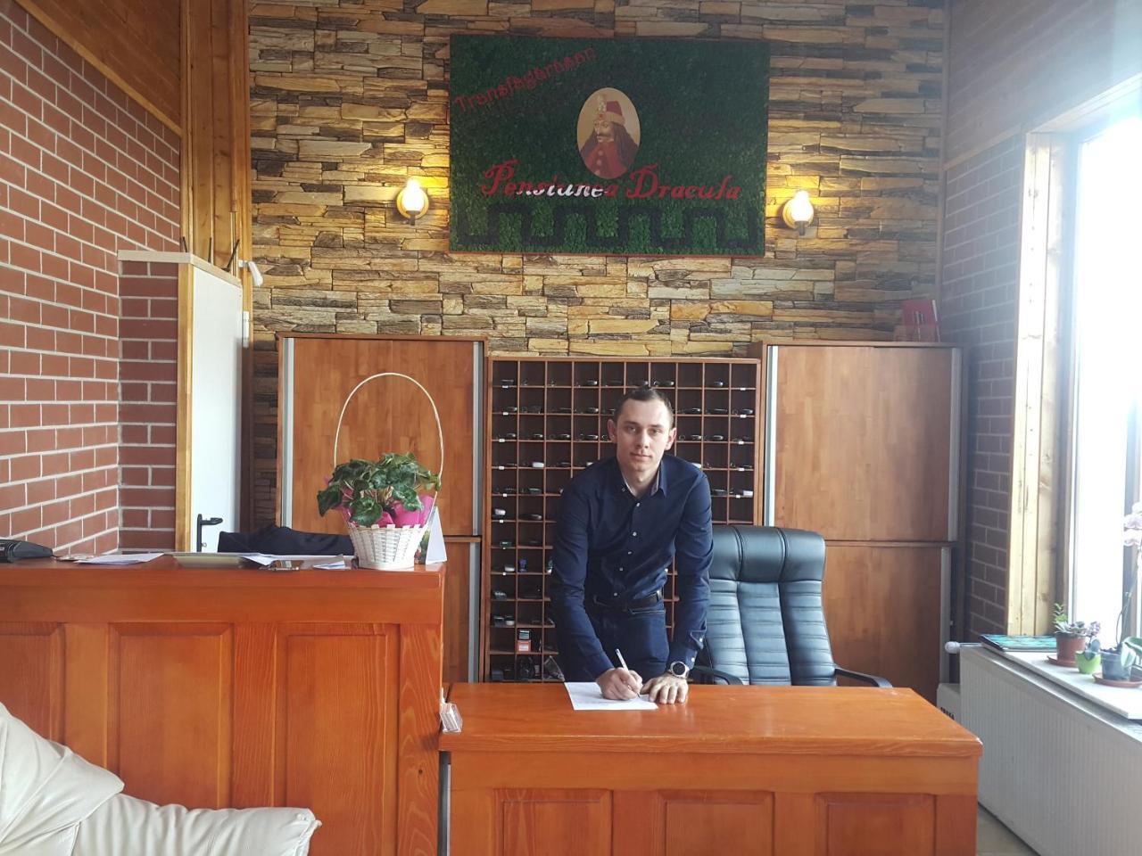 Pensiunea Dracula & Spa Capatineni-Ungureni Ngoại thất bức ảnh